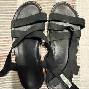 Merrell Black Leather Strappy Women's Sandals